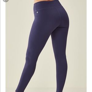 Fabletics salar solid power hold leggings